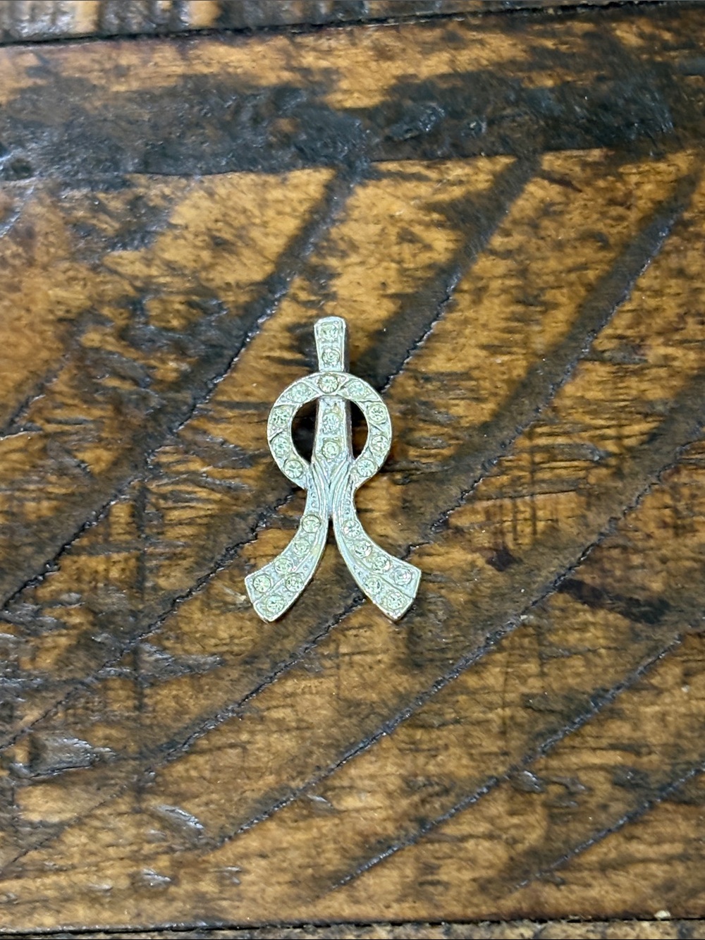 Elegant sterling silver Ribbon Pendant with Pavé Accents